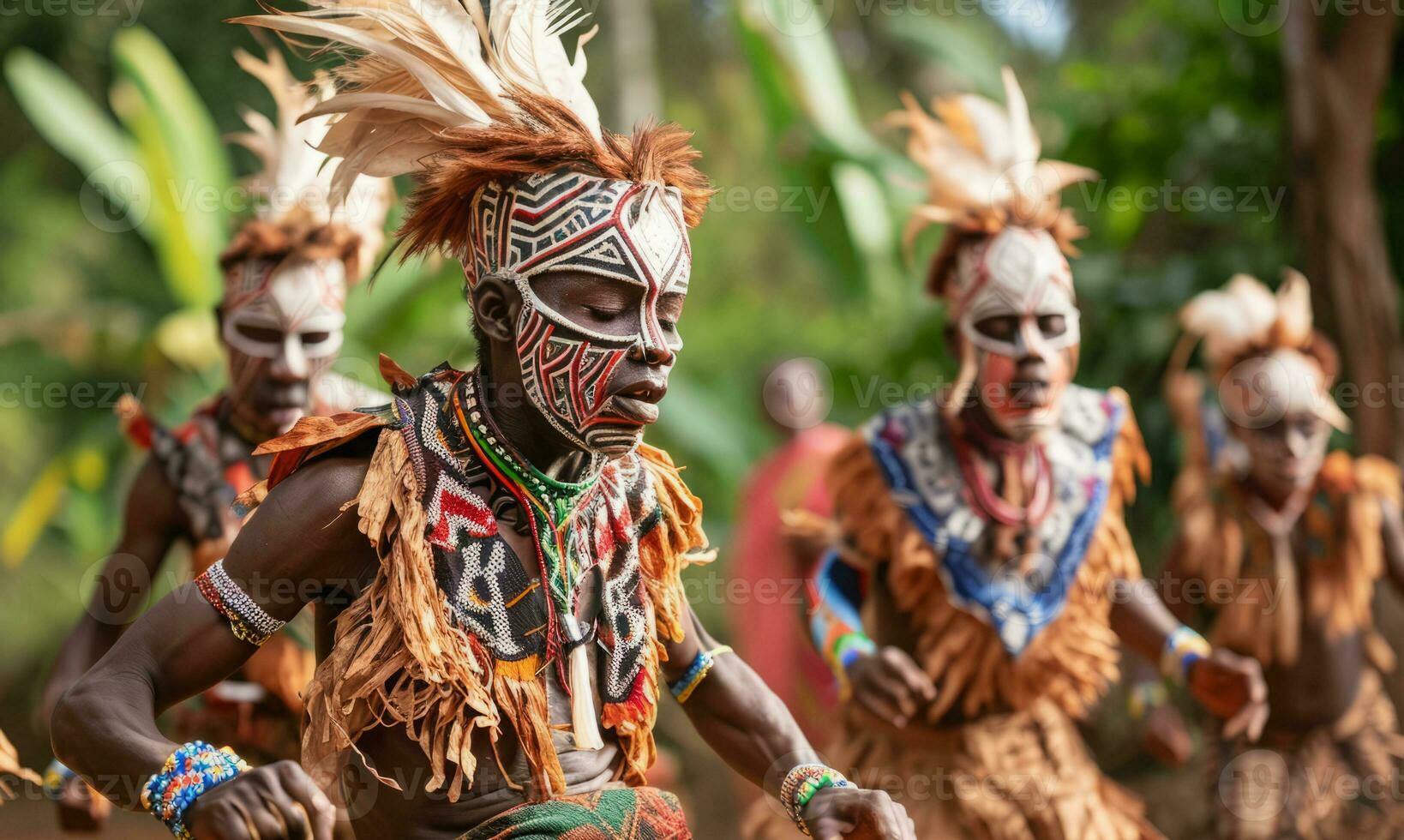 ai gerado nativo tribal indígena africano pessoas dançando dentro máscaras e fantasias com pintado rostos foto