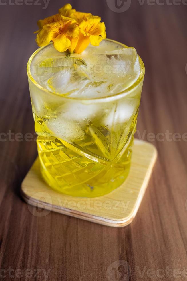 copo de limonada foto