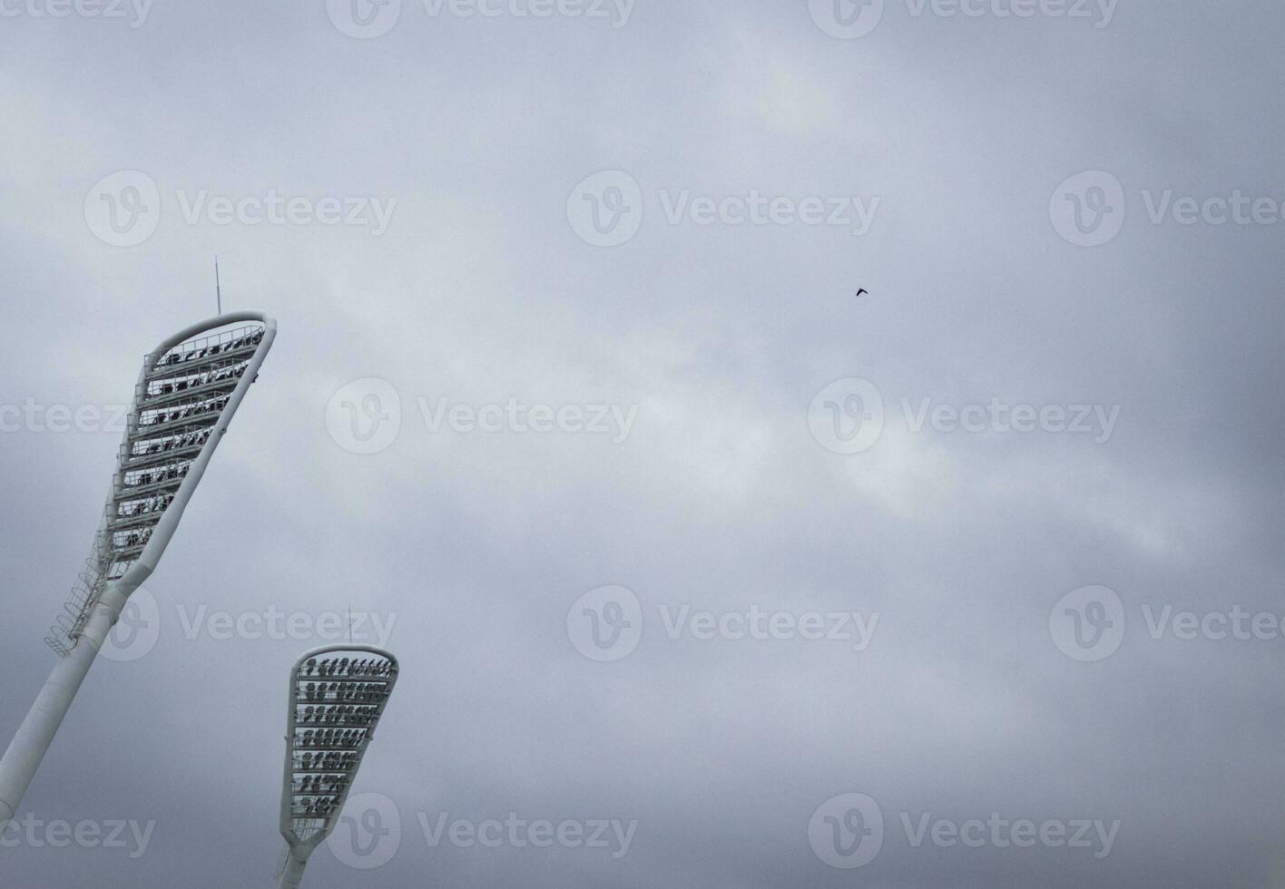 conceito tiro do a projeto luz construído para iluminar a estádio. ao ar livre foto