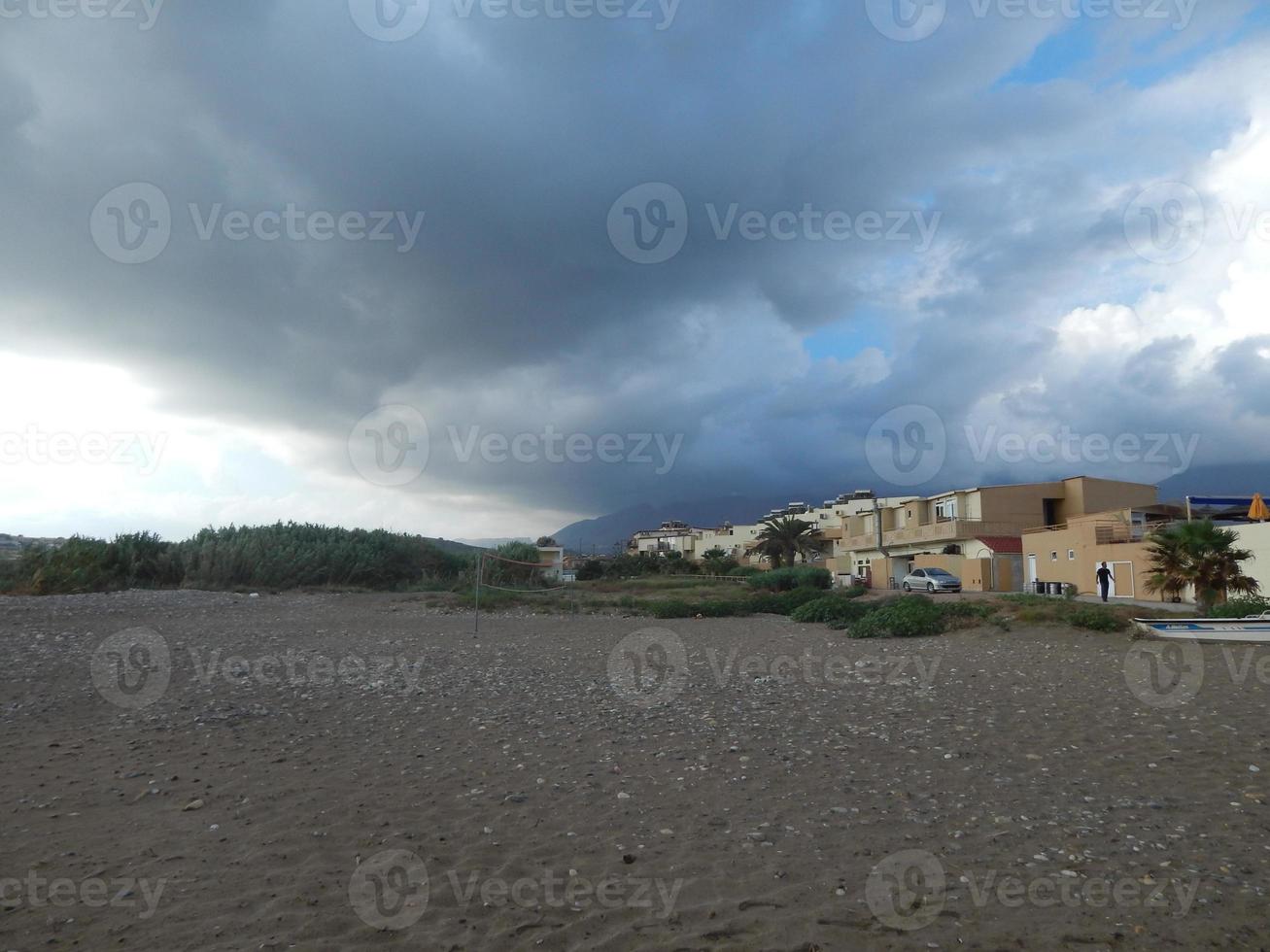 viajar na grécia, na ilha das montanhas de creta e no mar foto