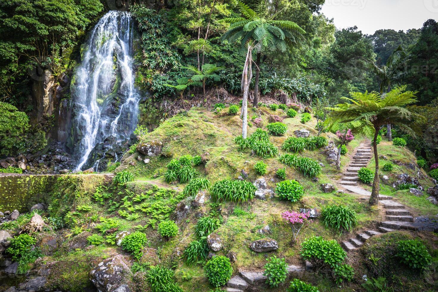 famoso cascata às são miguel ilha, açores, portugal foto