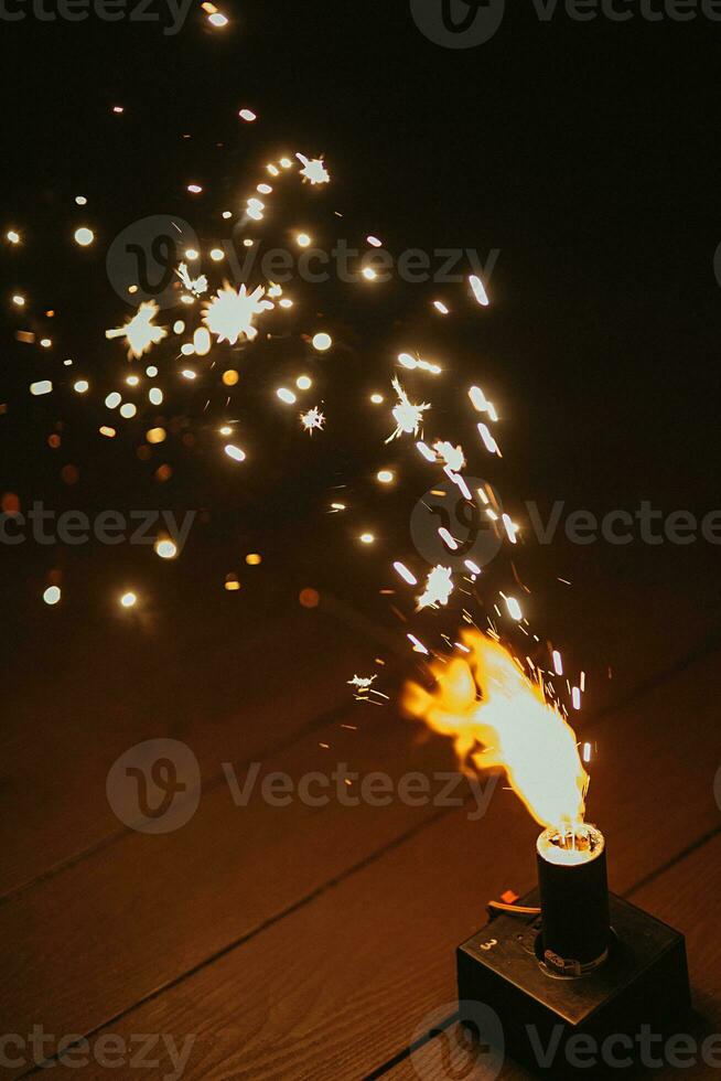 fogos de artifício no casamento, ao fundo foto