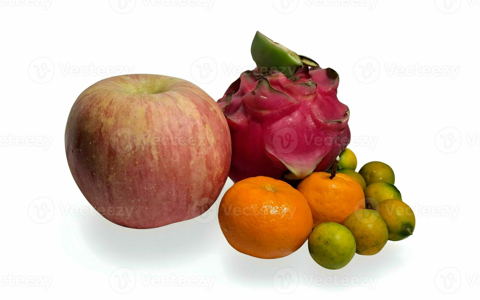 vários tipos do fruta isolado em branco foto