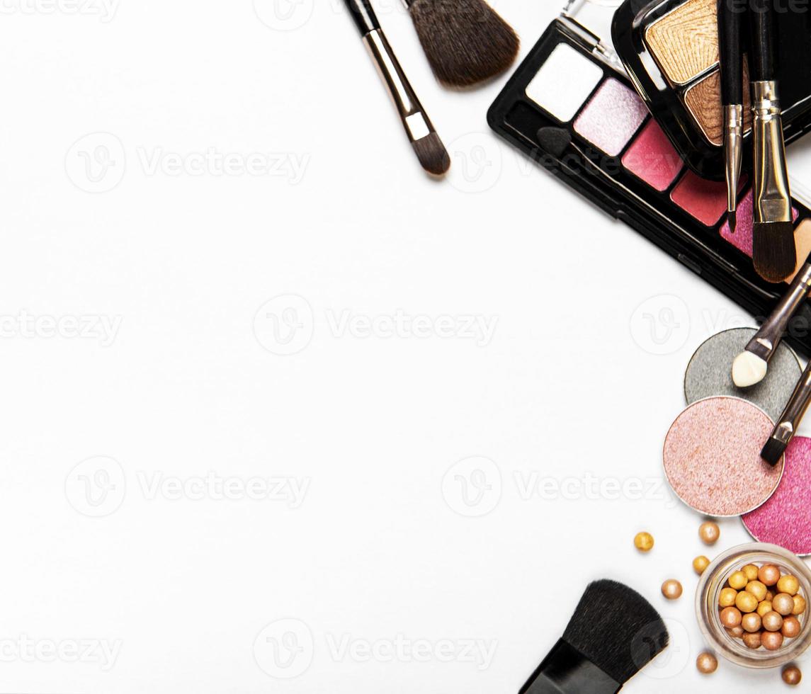 conjunto de cosméticos decorativos foto