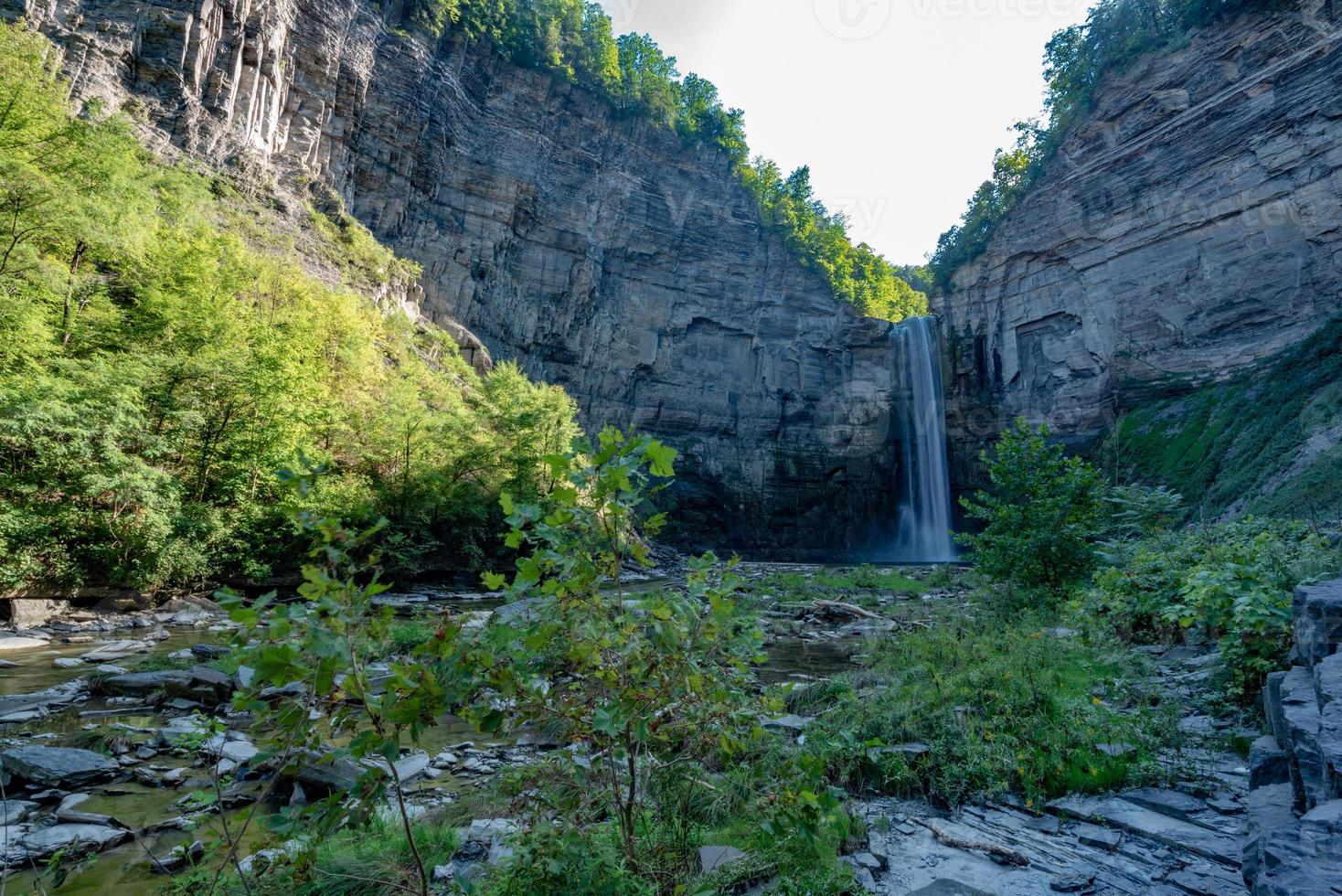 cachoeiras taughannock - trilha do desfiladeiro foto