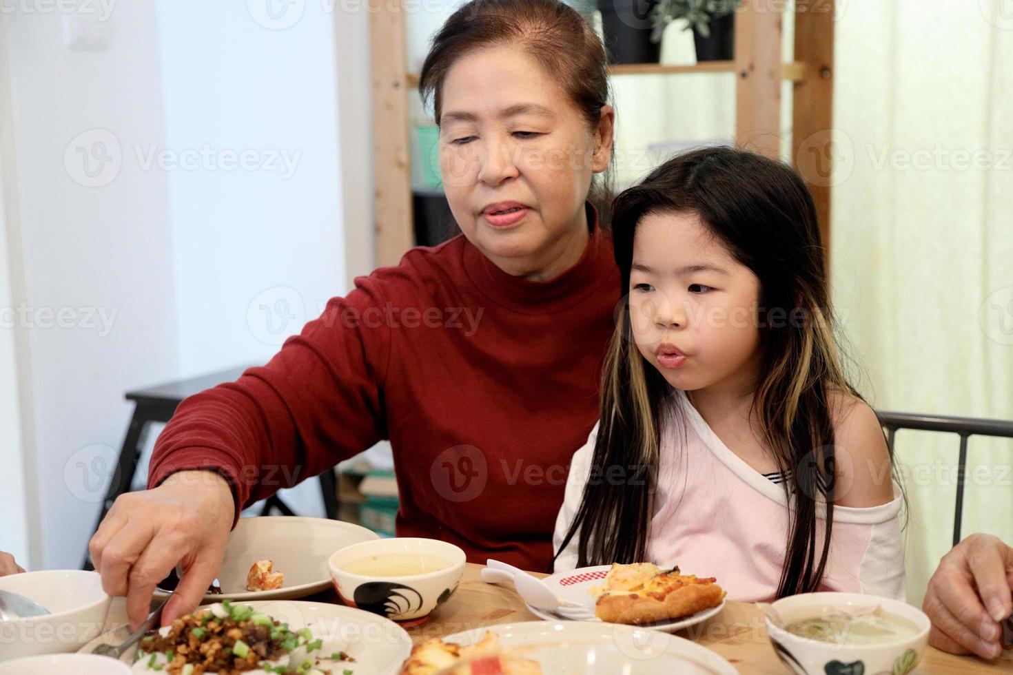 jantar com a família foto