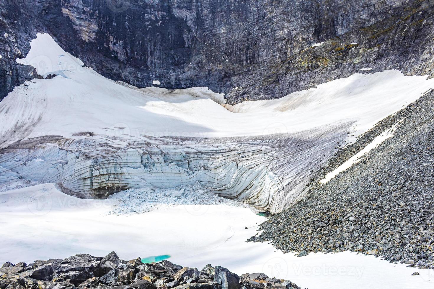 galdhopiggen em jotunheimen lom maior montanha mais alta da escandinávia noruega. foto