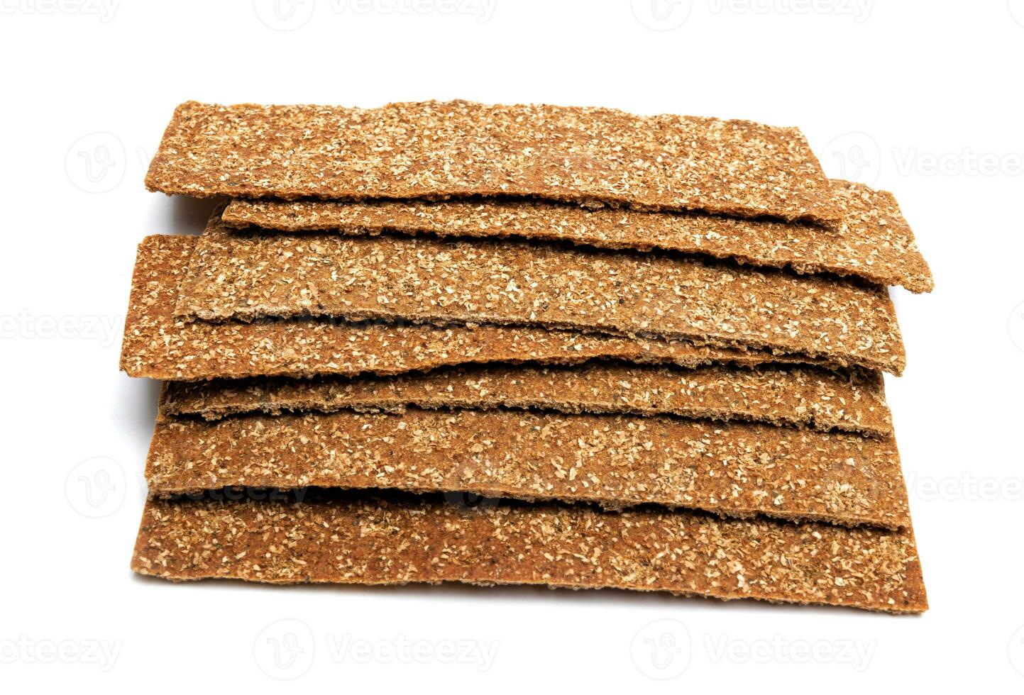 fatias do saudável baixo calorias grão fresco pão para lanche e migalhas em branco fundo. foto