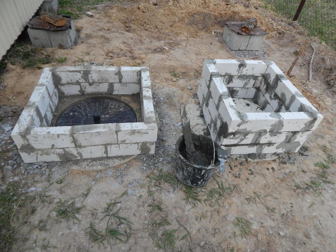 tijolos de construção, materiais de pedra para o trabalho foto