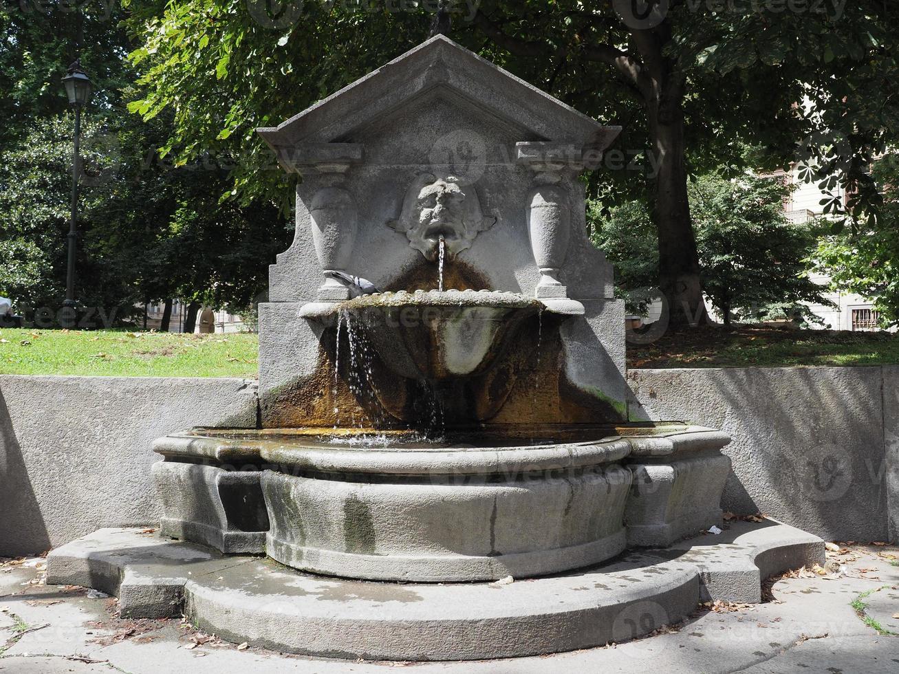 Fontana dei Mascheroni em Turin foto