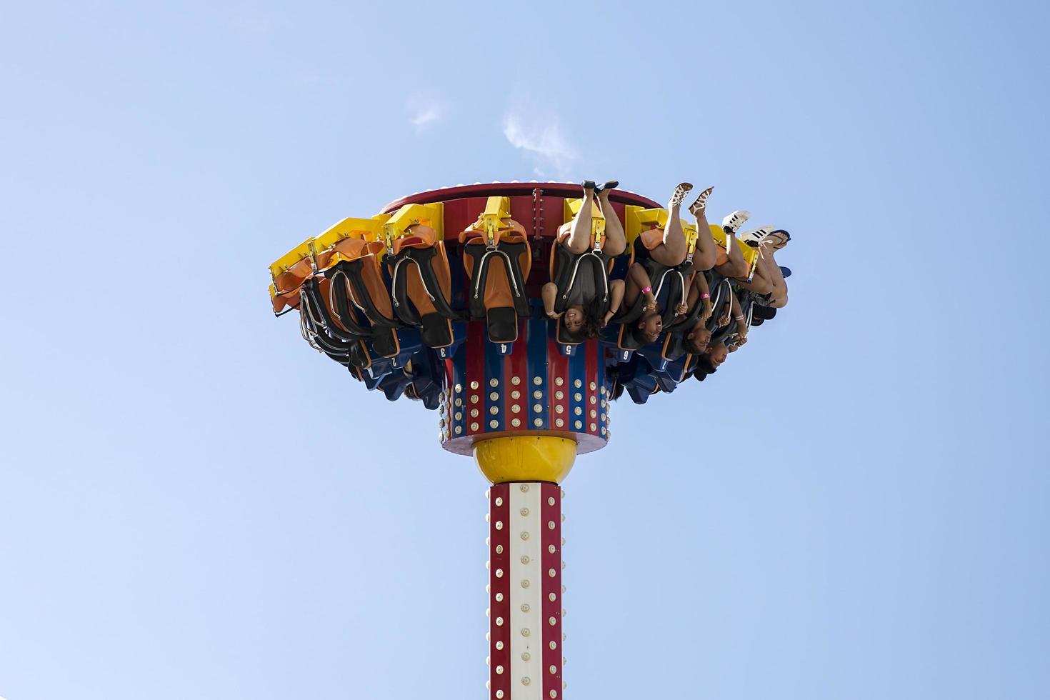 Nova York, EUA, 23 de agosto de 2017 - pessoas não identificadas no Luna Park em Coney Island, Nova York. O Luna Park foi inaugurado em 2010, antigo local da Astroland. foto