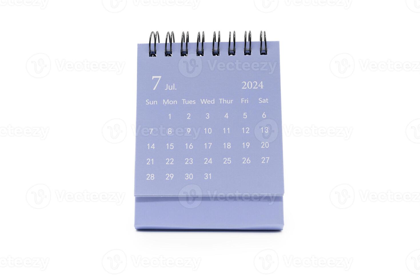 simples azul escrivaninha calendário para Julho 2024 isolado em branco fundo. calendário conceito com cópia de espaço foto