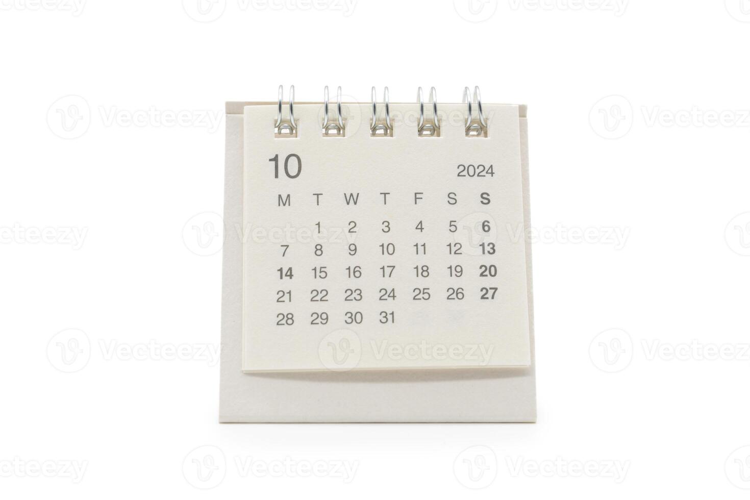 simples escrivaninha calendário para Outubro 2024 isolado em branco fundo. calendário conceito com cópia de espaço. recorte caminho. foto