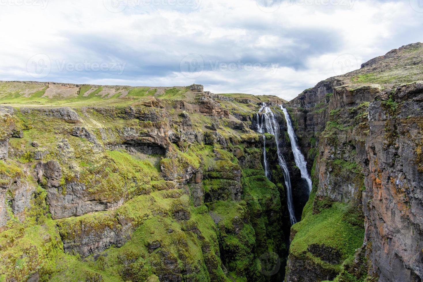 2021 08 09 cachoeira glimur da Islândia Ocidental 5 foto