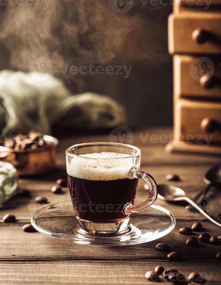 xícara de café fumegante foto