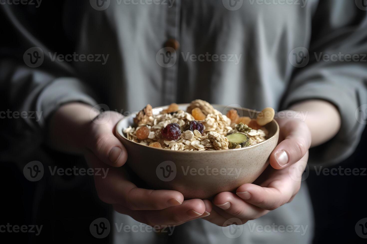 ai gerado branco pele mulher é segurando uma tigela do muesli dentro dela mãos, fechar-se com seletivo foco, neural rede gerado imagem foto