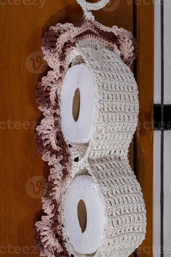porta-rolos de papel higiênico de crochê foto