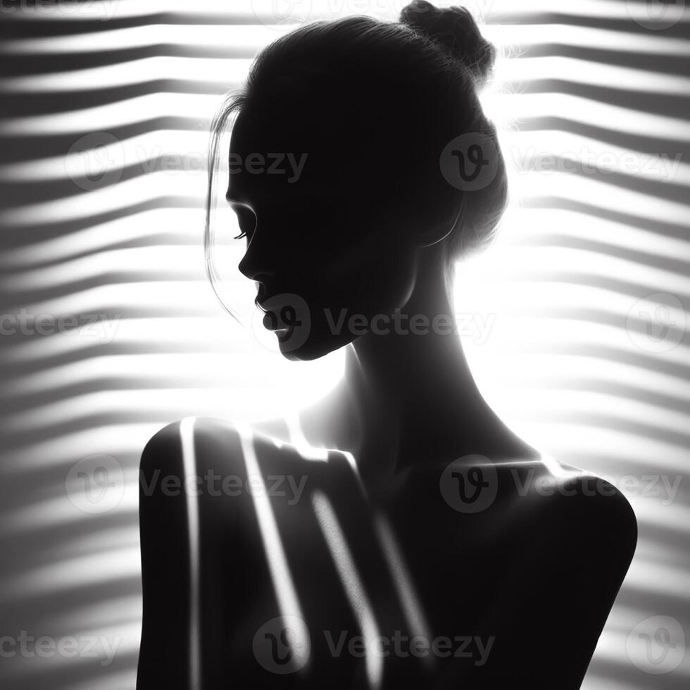ai gerado silhueta do mulher com luz solar transmissão através a janela foto