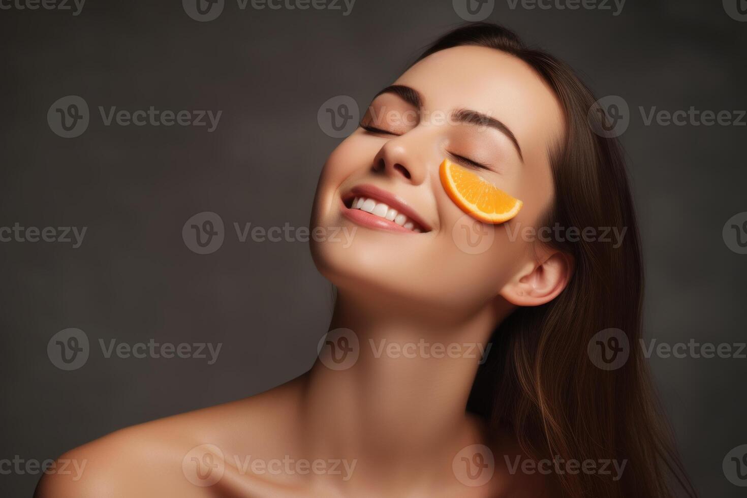 ai gerado jovem mulher goza Vitamina c para pele com laranja foto