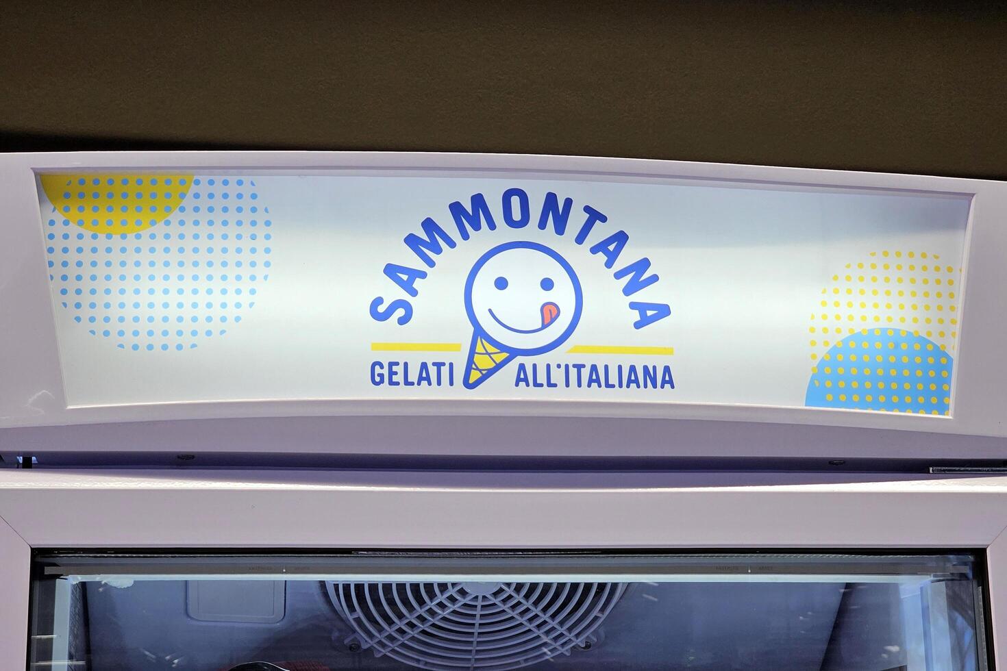 Bangkok, Tailândia agosto 14, 2023 Sammontana gelati todos italiana placa. Sammontana é a famoso italiano gelo creme fabricante Sediada dentro empoli, Itália fundado dentro 1948. foto