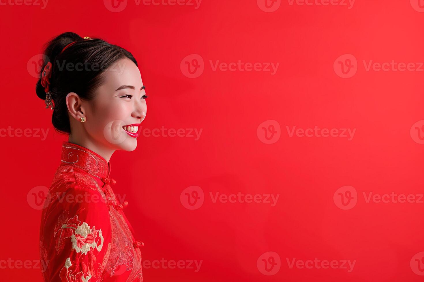 ai gerado retrato fotografia. ásia chinês mulher sorridente dentro tradicional cheongsam qipao vestir em vermelho fundo. chinês Novo ano festival conceito. foto