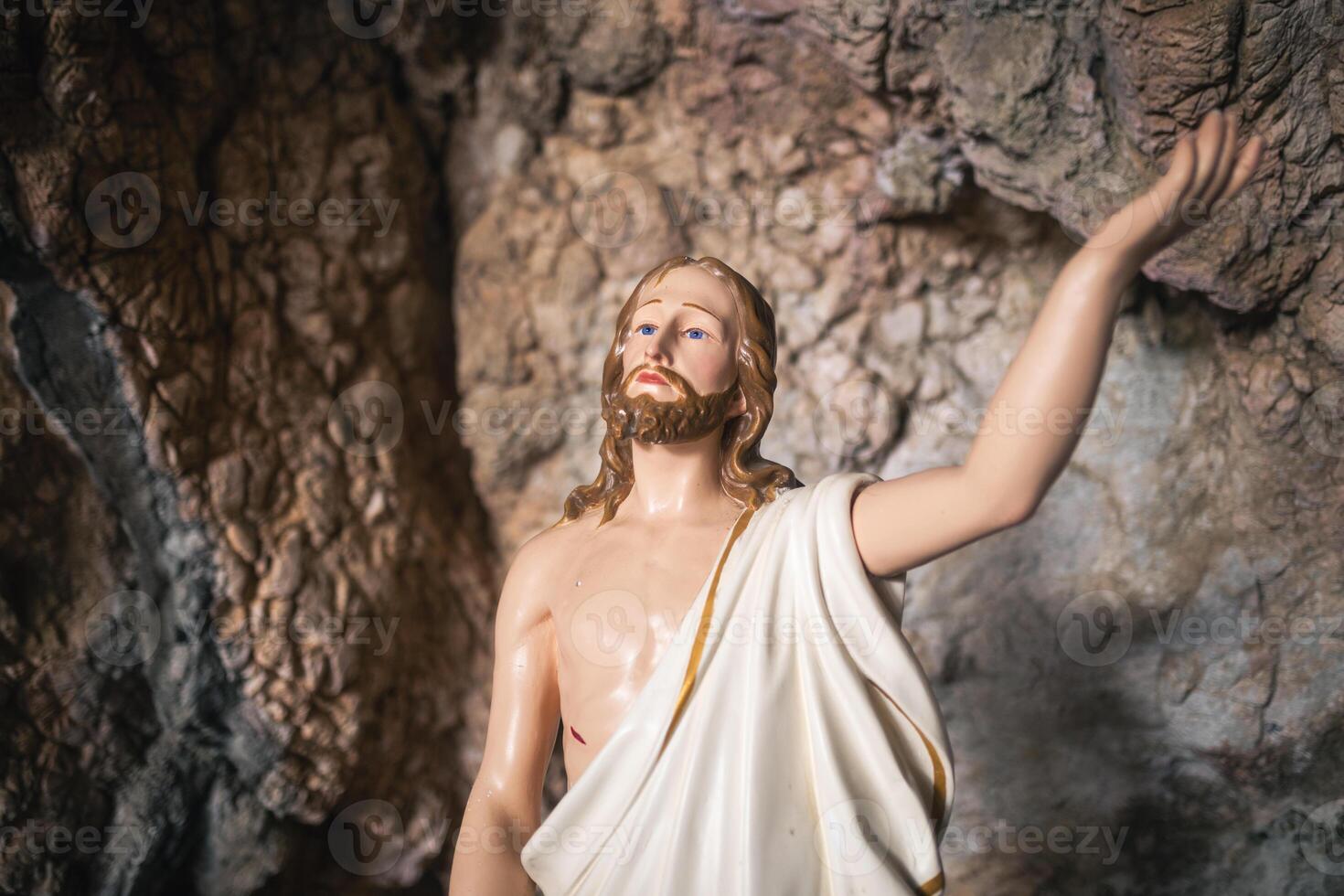 Jesus Cristo dentro a caverna durante Páscoa foto