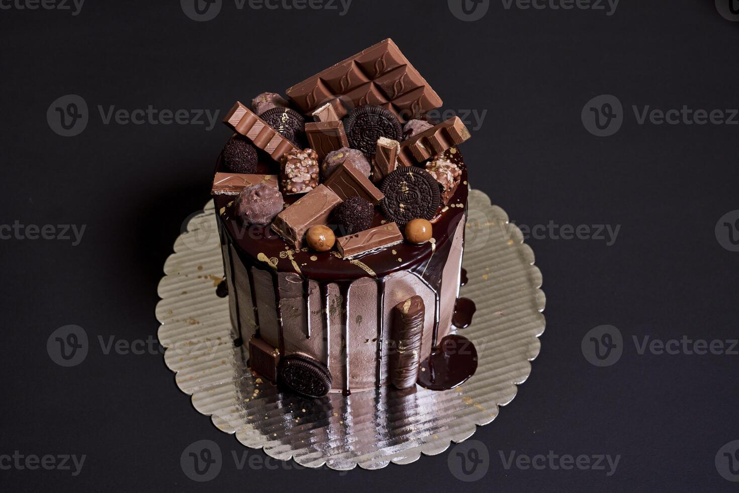 bolo de aniversário de chocolate foto
