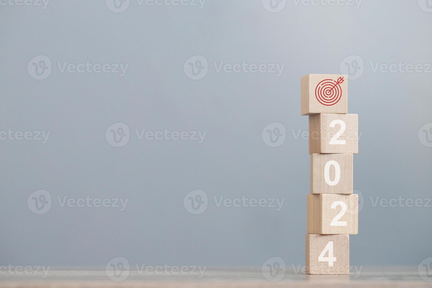 madeira cubo quadra com crescendo vendas do conectados comércio eletrônico produtos 2024 foto