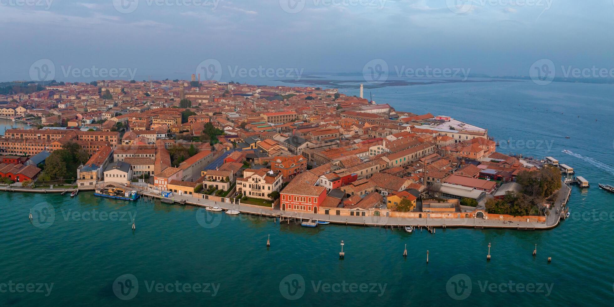 aéreo Visão do murano ilha dentro Veneza lagoa, Itália foto