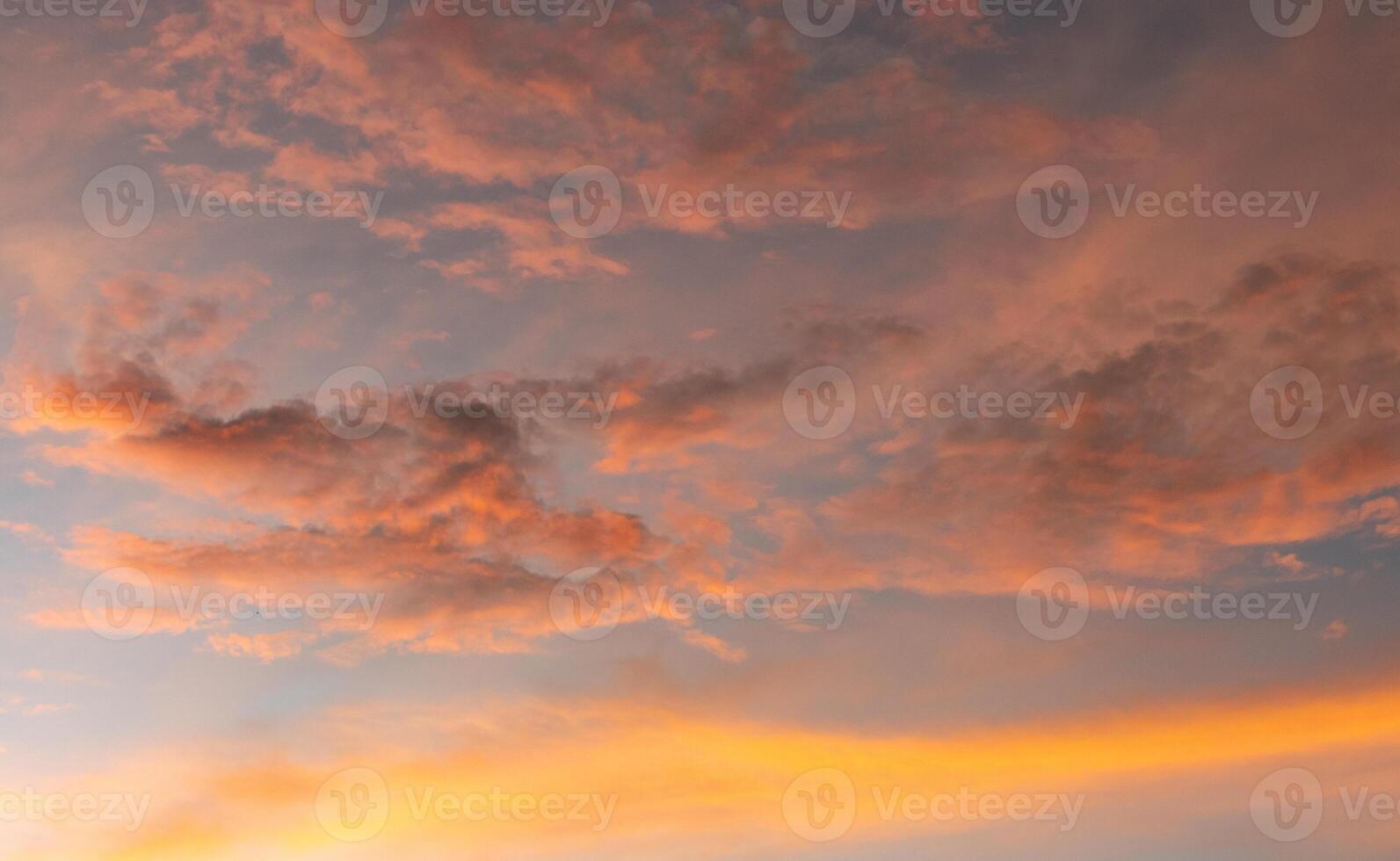 paisagem de nuvens, colori nuvens às pôr do sol. depois de alguns Editar% s. foto