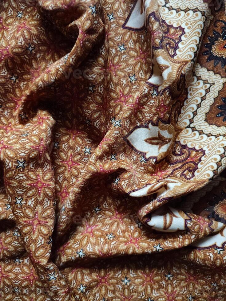 a padrões em tradicional batik, apresentando visual e filosófico foto