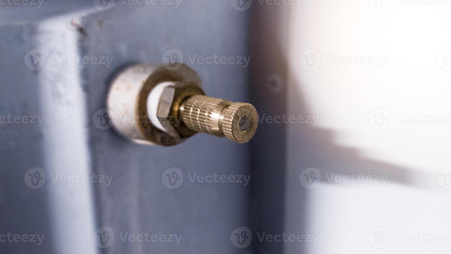 spray bocal para umidade em a industrial Fazenda incubação incubação. foto