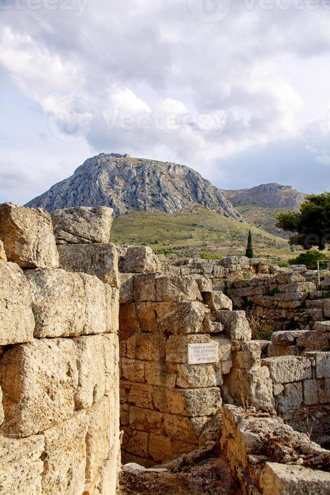 arqueológico escavação local às Apollo têmpora, Corinto, Grécia. foto