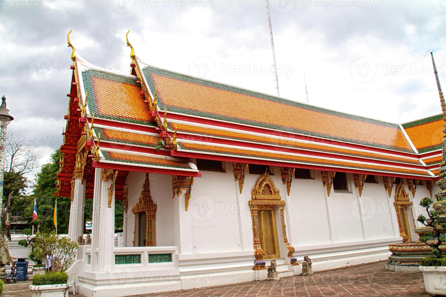 tailândia bangkok detalhe do templo wat arun foto