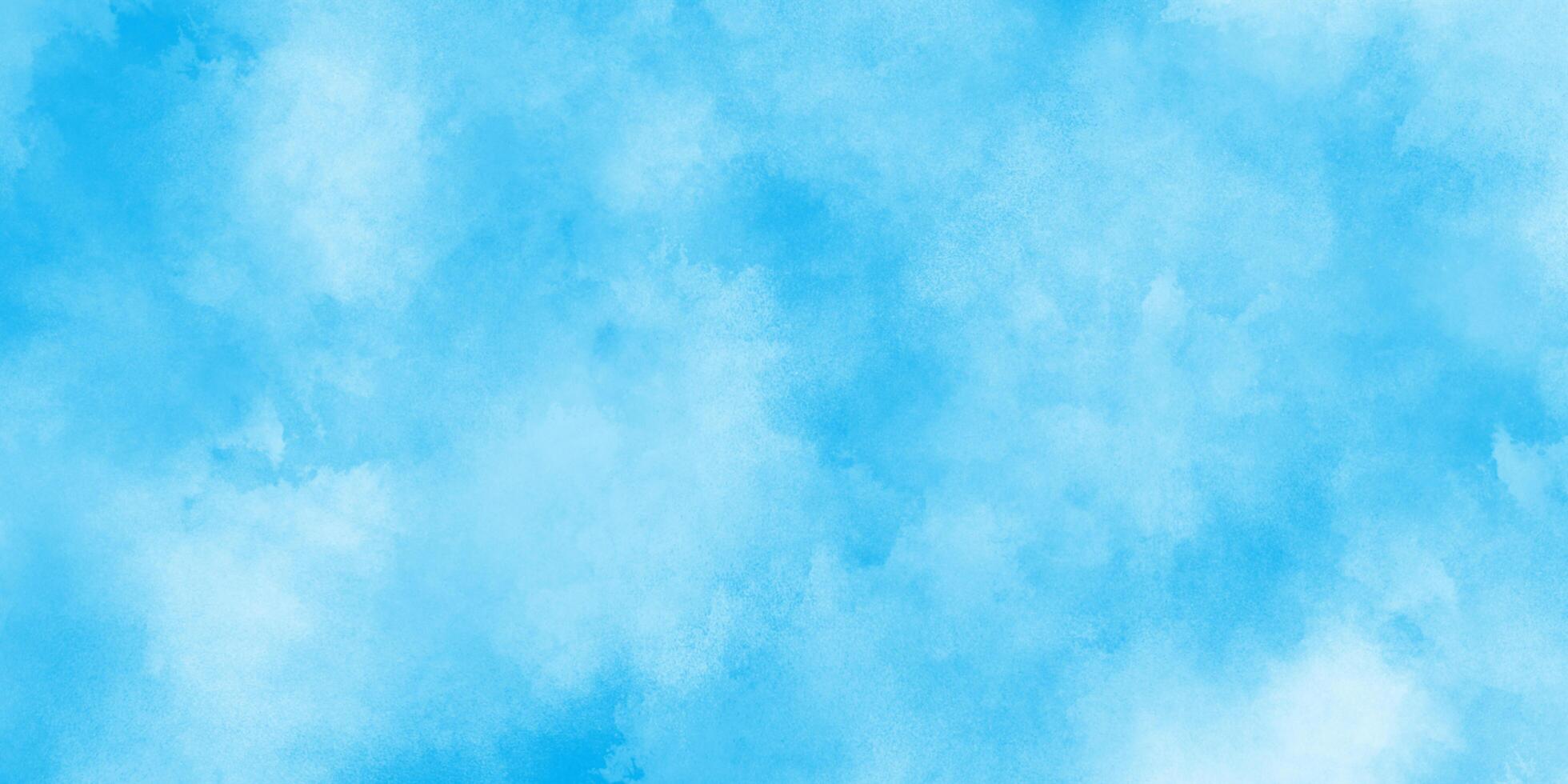 abstrato nublado azul céu fundo com natural nuvens, nublado luz azul aguarela fundo com vários natural nuvens e fumaça. lindo nublado azul fundo para fazer qualquer Projeto. foto