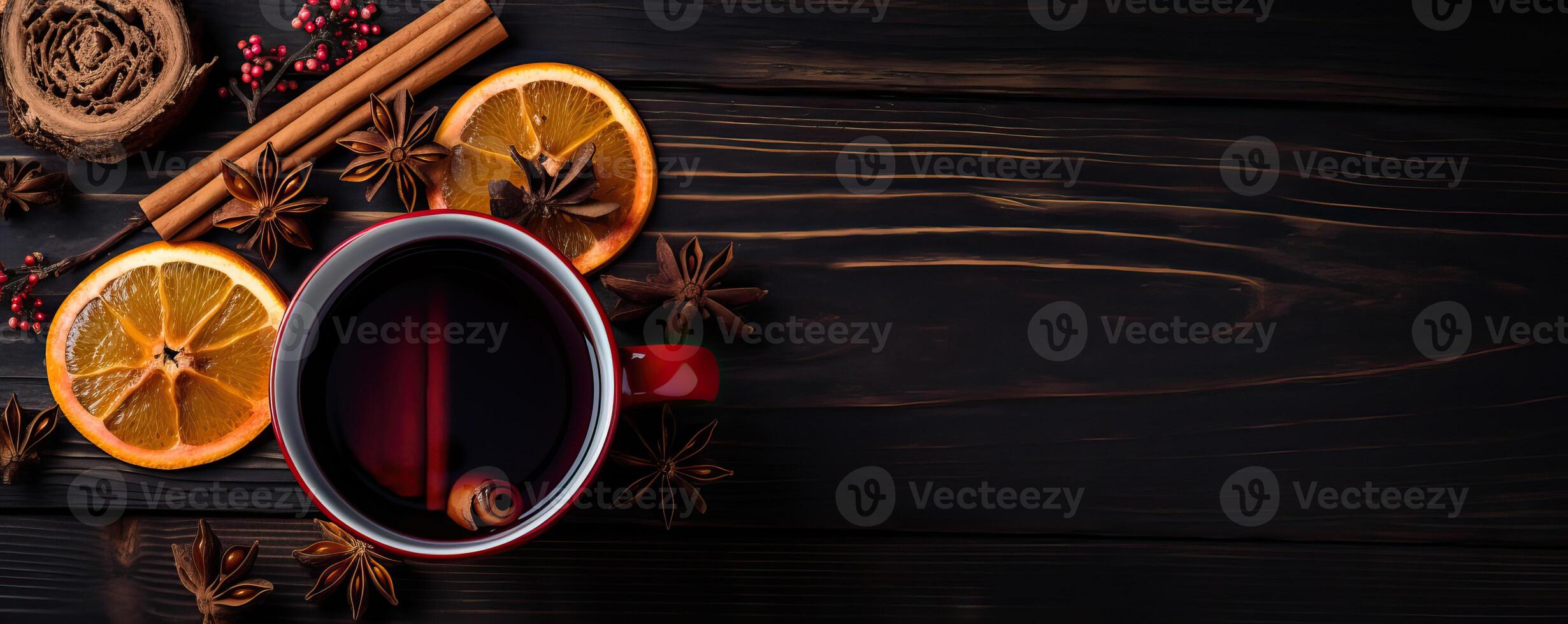 ai gerado uma vidro do Natal inverno ponderado vermelho vinho com especiarias canela , laranja, topo visualizar, plano deitar, foto