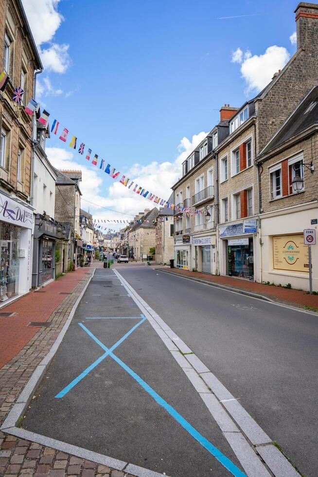 alguns histórico edifícios a partir de mundo guerra 2, dentro a Centro do carentano, França. agosto 14 2023. foto