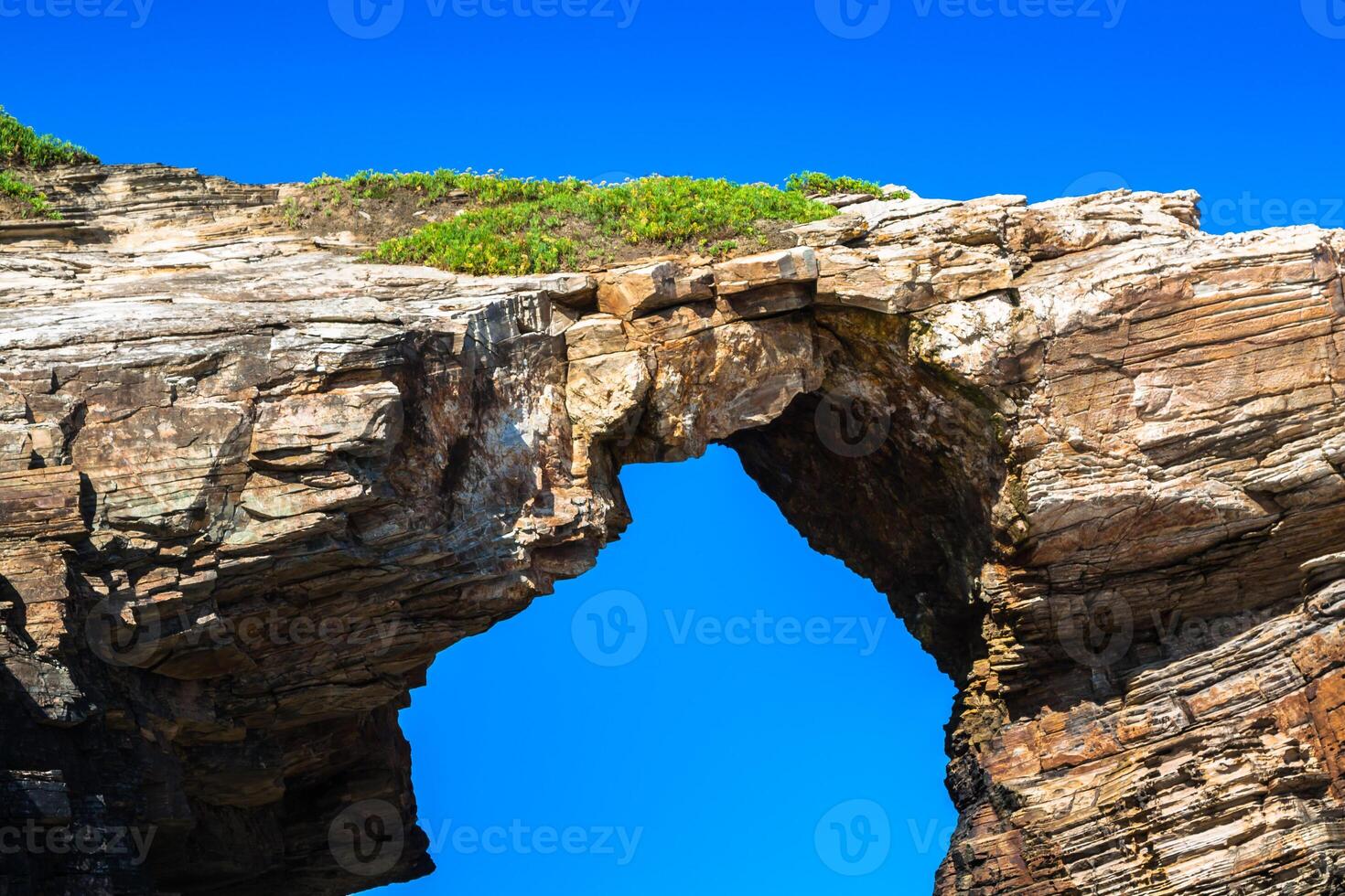 praia de las catedrales na galiza, espanha. praia paradisíaca em ribadeo, espanha foto