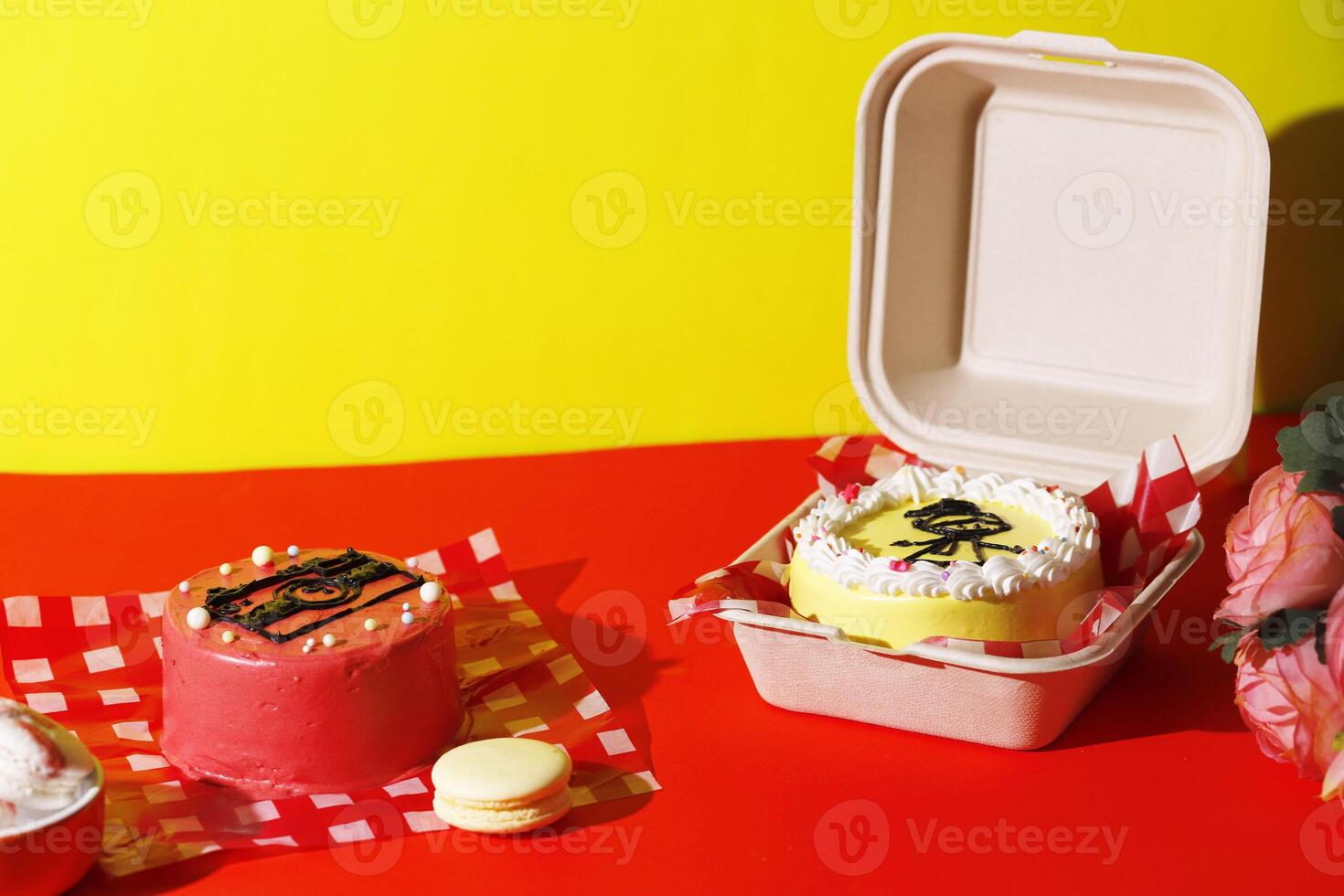 vermelho bento lancheira bolo, coreano estilo bolo foto