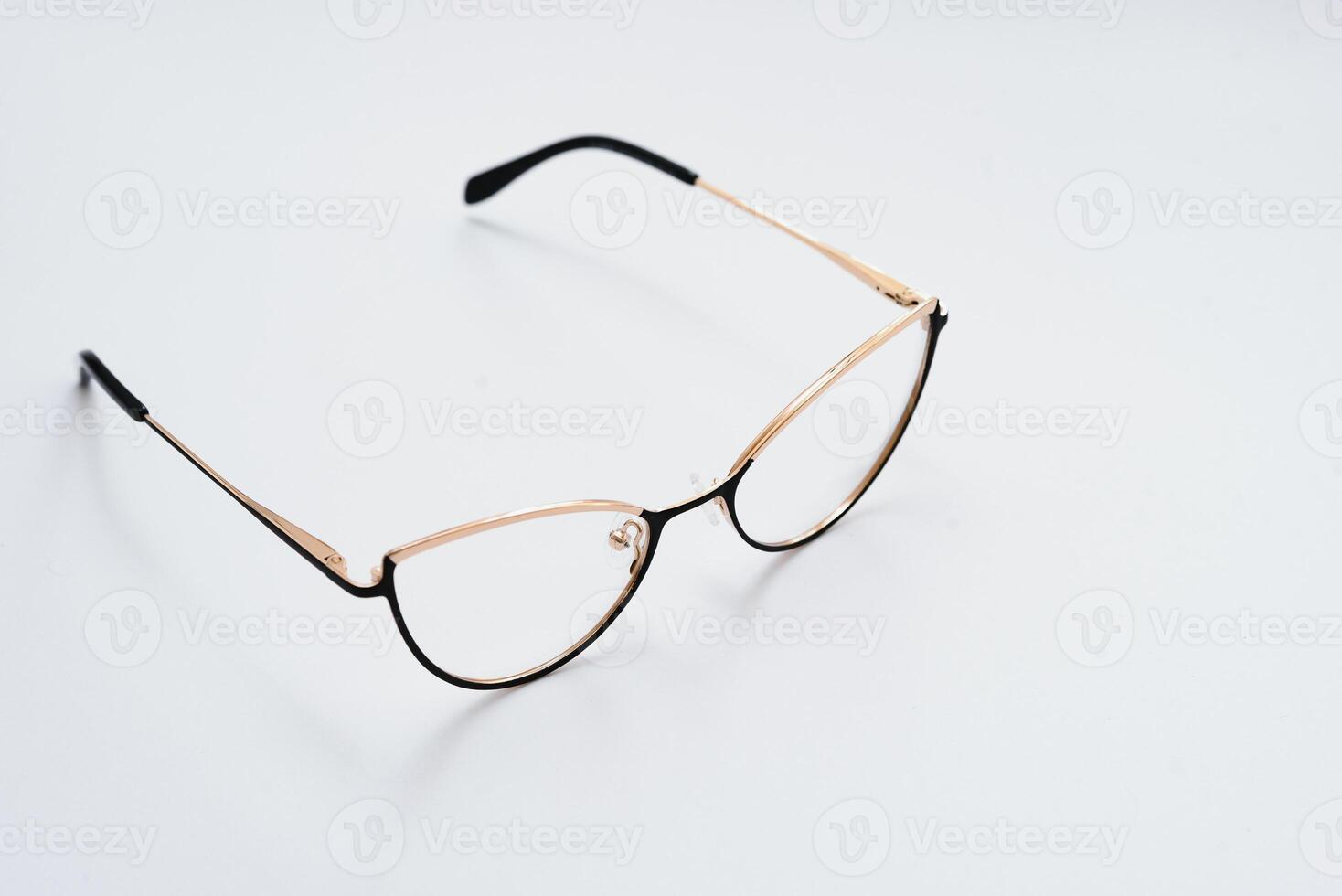 vintage óculos isolado em uma branco fundo foto
