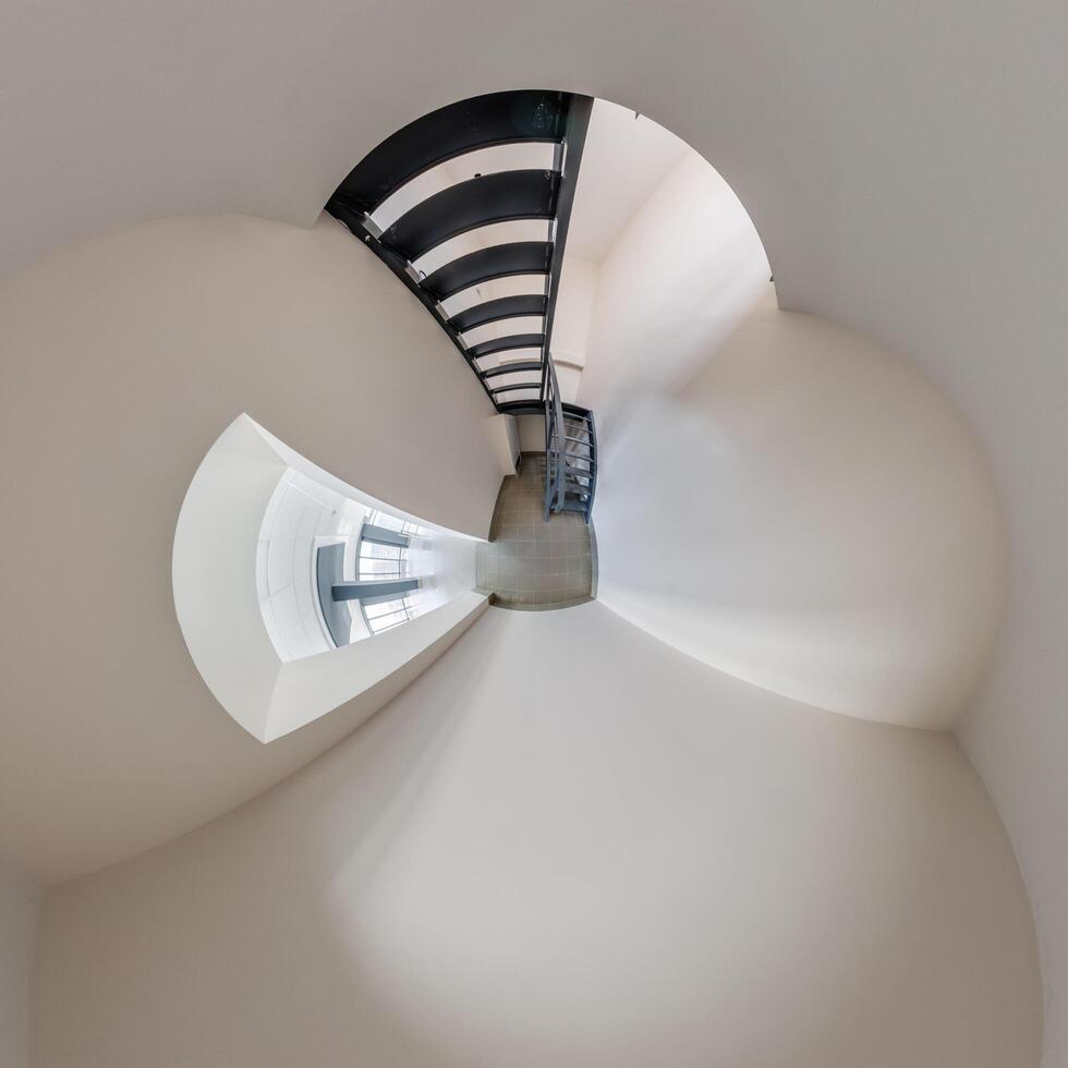 abstratamente torcido para dentro uma esférico 360 panorama interior do uma moderno escritório com uma corredor Escadaria e panorâmico janelas foto