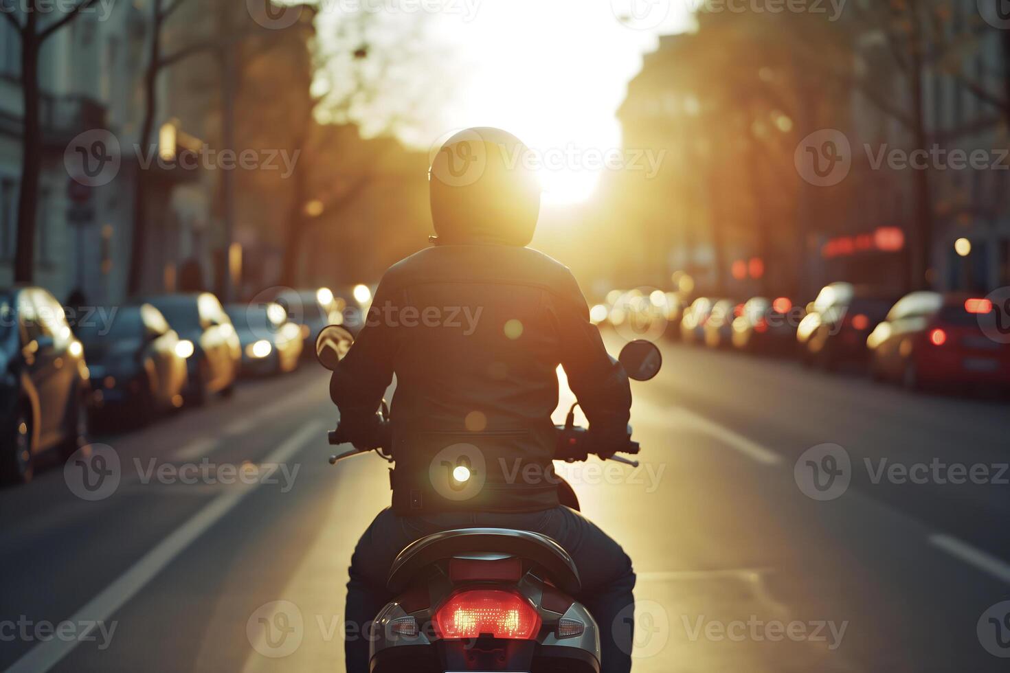 ai gerado uma homem passeios uma motocicleta dentro cidade tráfego, Visão a partir de a voltar, fechar-se foto