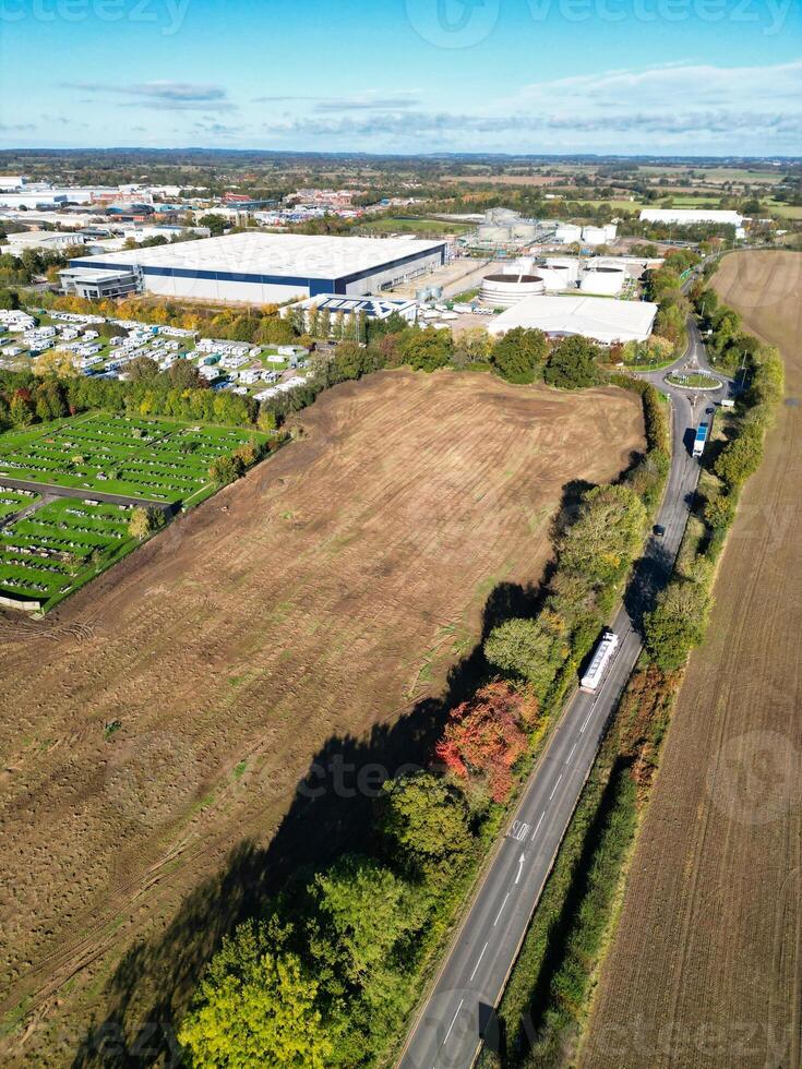 aéreo Visão do campo do hemel plantação de cânhamo Cidade do Inglaterra Reino Unido. novembro 5 ª, 2023 foto