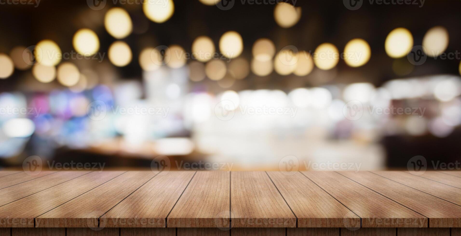 ai gerado esvaziar de madeira mesa topo com luzes bokeh em borrão restaurante fundo. foto