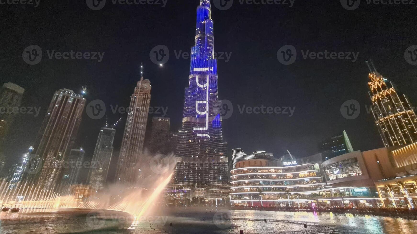 dubai e Está a maioria lindo atrações mostruário a resumo do moderno luxo e arquitetônico maravilhas foto