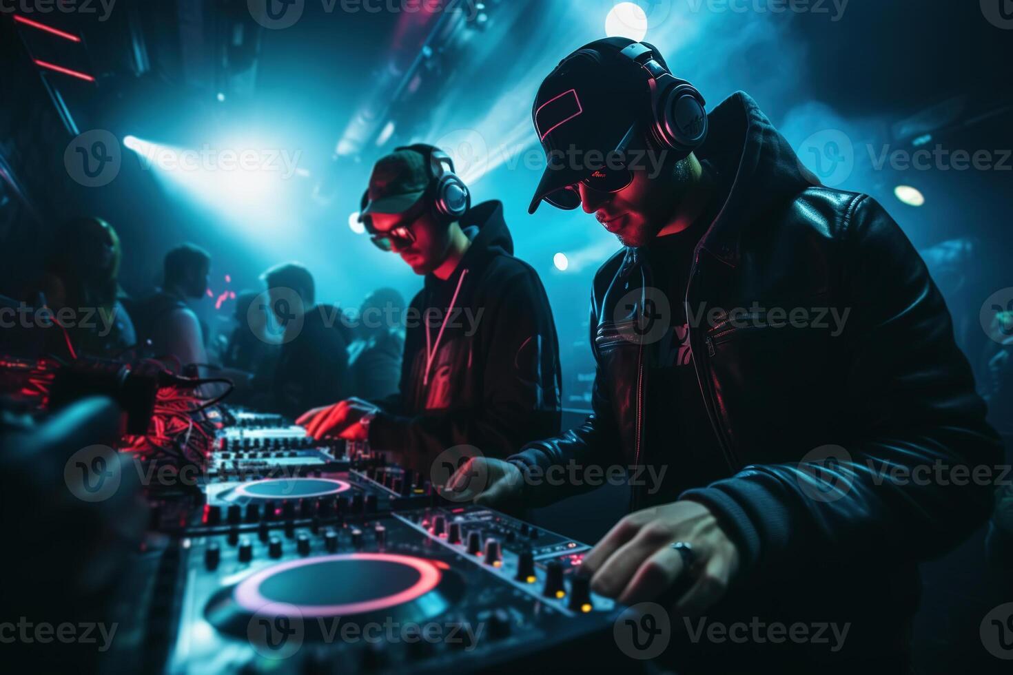 ai gerado musical tambor e graves festival dentro clube. DJs jogando música em consoles dentro néon iluminação foto