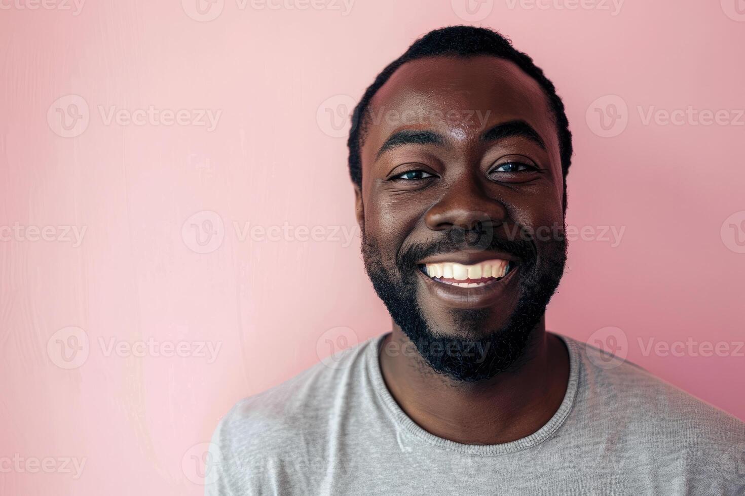 ai gerado retrato do uma feliz Preto homem em colori fundo foto