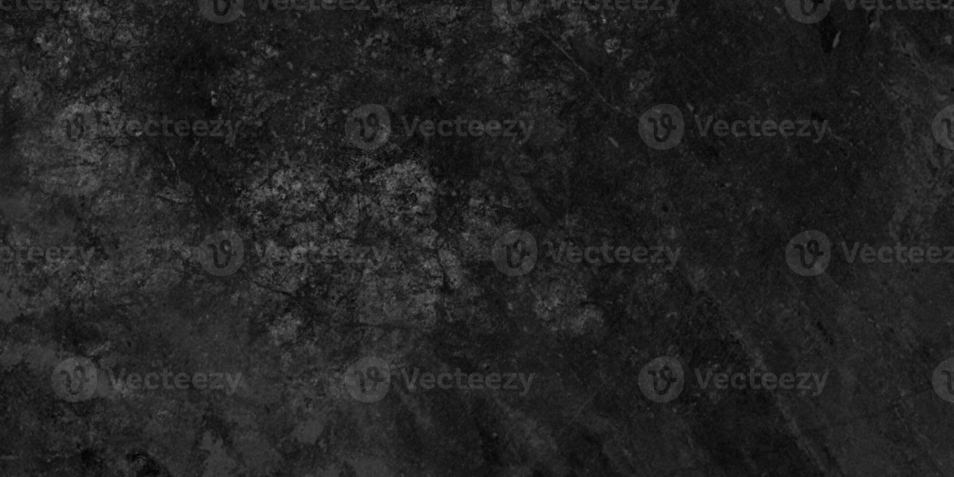 desatado polido Sombrio concreto chão ou velho grunge textura, velho vintage carvão Preto quadro-negro ou quadro-negro, Sombrio papel de parede grunge textura cópia de espaço, textura do uma sujo Preto concreto. foto