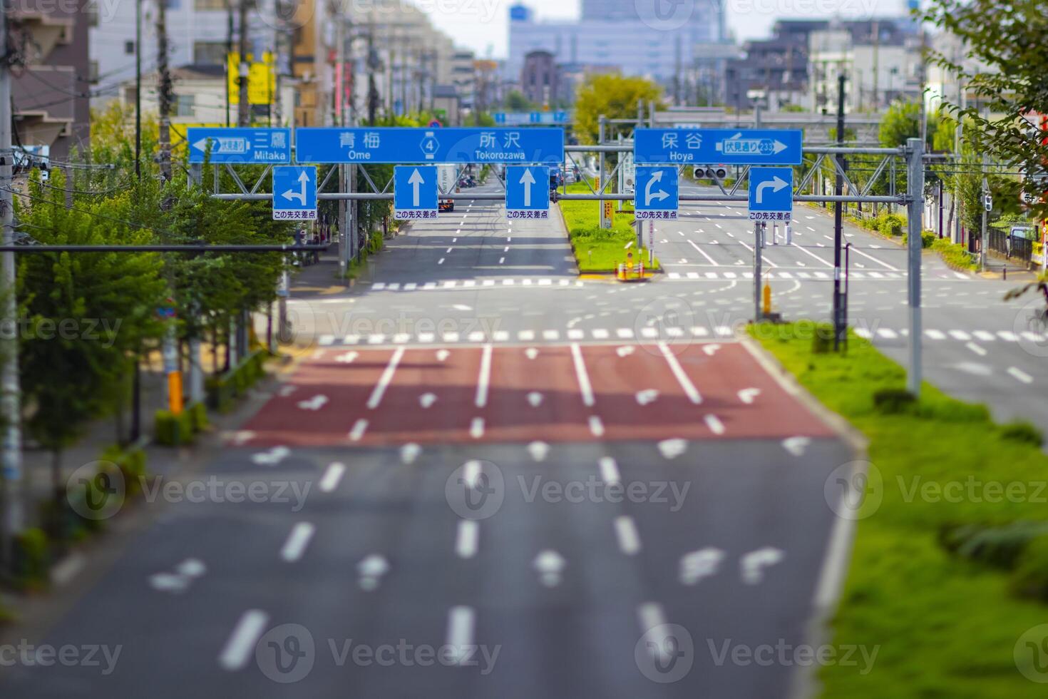 uma esvaziar miniatura urbano rua dentro Tóquio foto