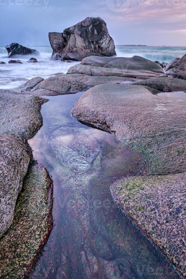 de praia do fiorde dentro Noruega foto